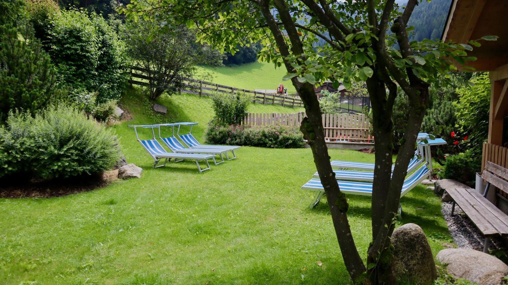 Almhotel Bergerhof Sarentino Экстерьер фото